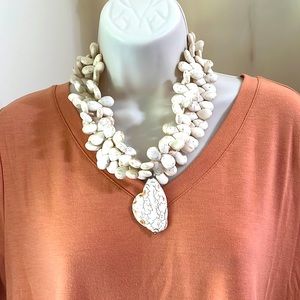This Betsy Pittard necklace is amazing! It’s simply stunning!